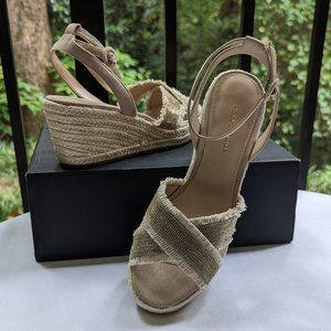 PELLE MODA Konner Wedge Sandals in Natural Linen Beige Suede Size 8.5 M